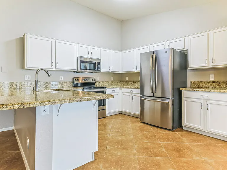 2047 E Brooks St — Photo 7