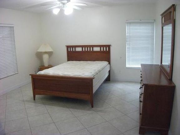 3rd image of 5092 Sheridan St #1