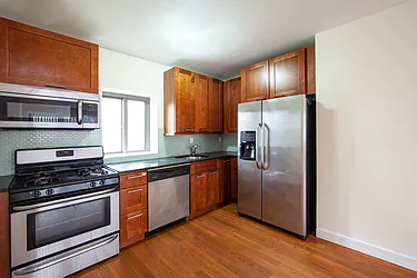 Rented by R New York