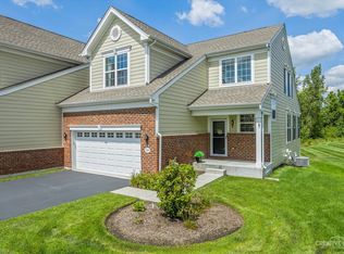 1207 Rockway Glen Ct, Elgin, IL 60124