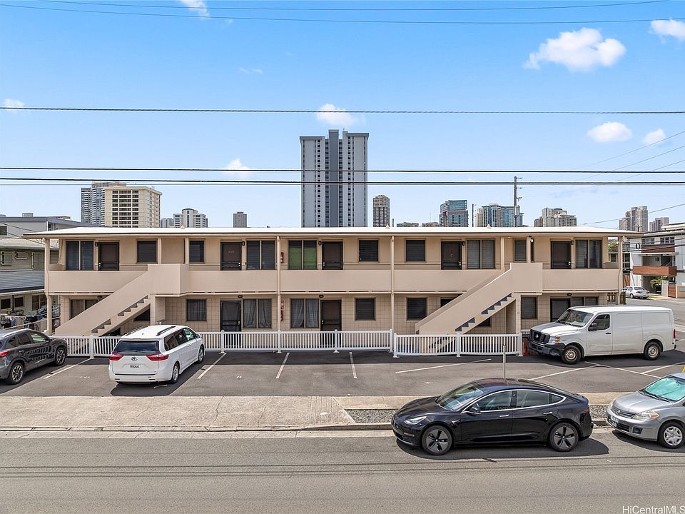1st image of 2105 Algaroba St