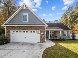 860 Old Folkstone Rd, Sneads Ferry, NC 28460