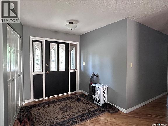 3rd image of 2550 Cardinal Cres