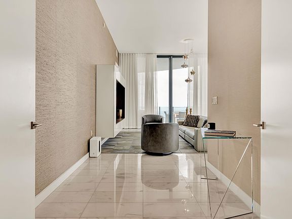 2nd image of 2821 S Bayshore Dr Unit 12A