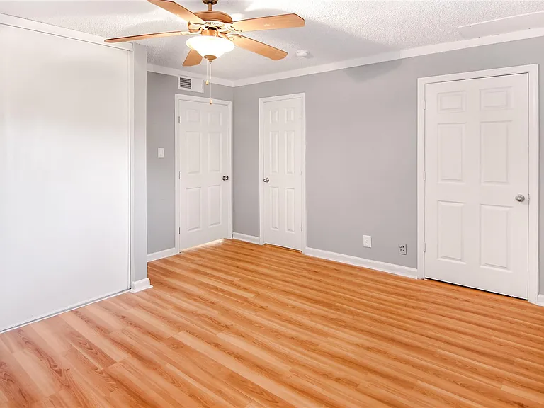 211 W F St #211 — Photo 12