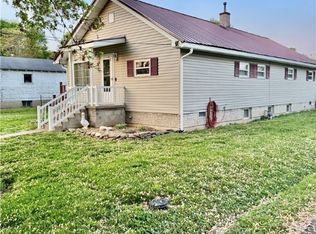235 Greenwood St, Newport, OH 45768