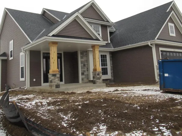 1234 Green Tree DRIVE, Oconomowoc, WI 53066