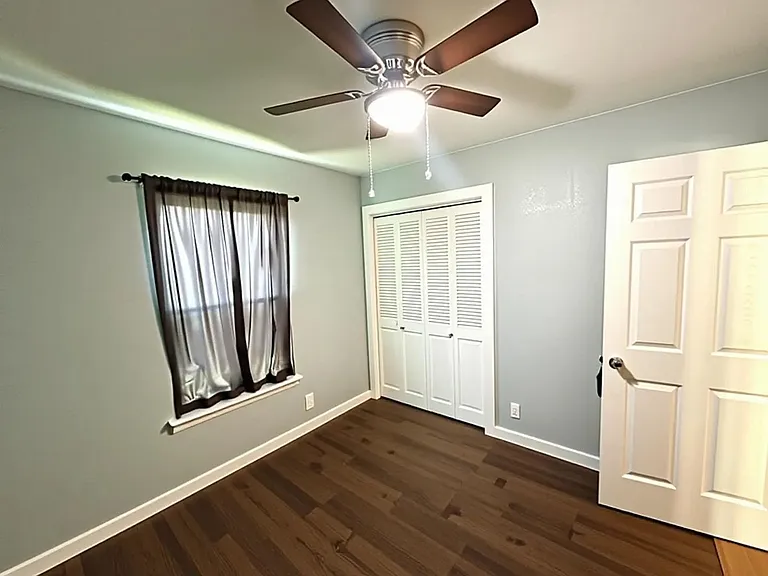 4111 Judivan — Photo 15