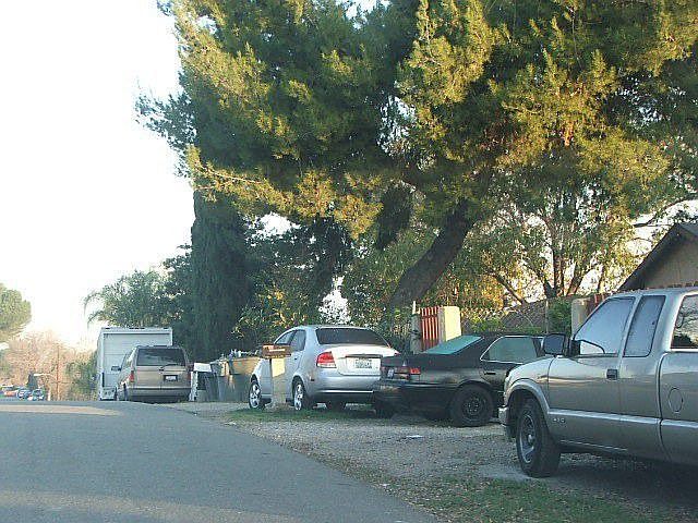 2nd image of 4469 Lugo Ave