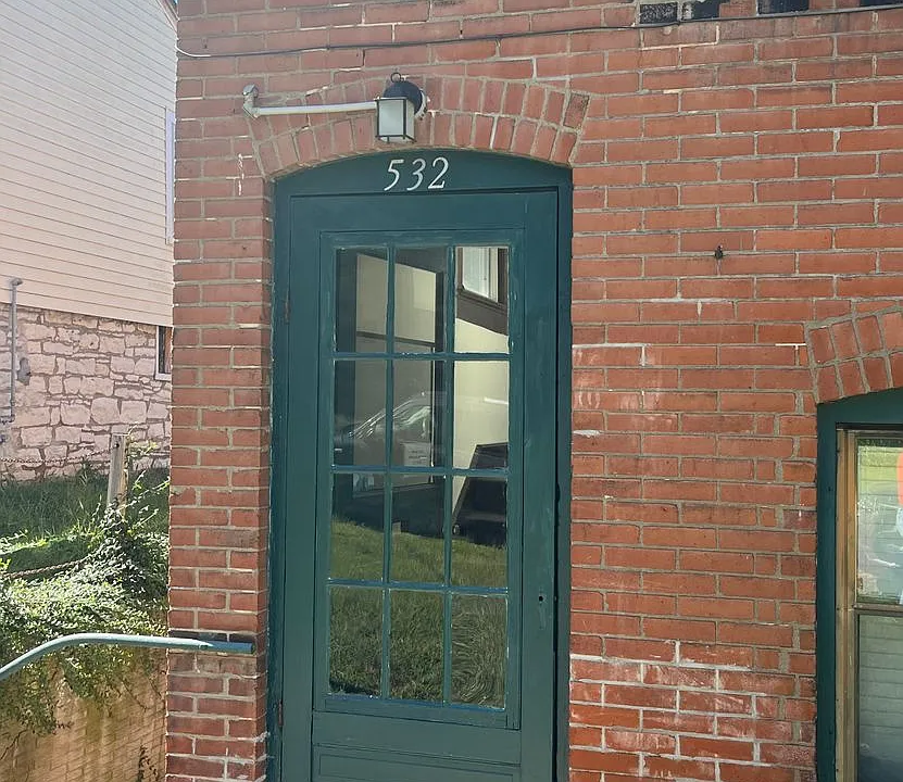 532 Easton St