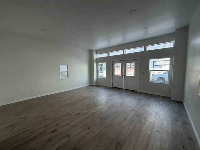 3 bed, 1763 sqft, $2,400 — Photo 3