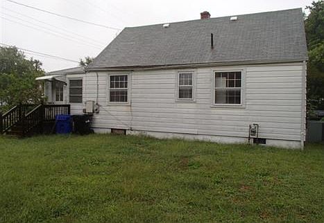 1st image of 3211 Winchester Dr