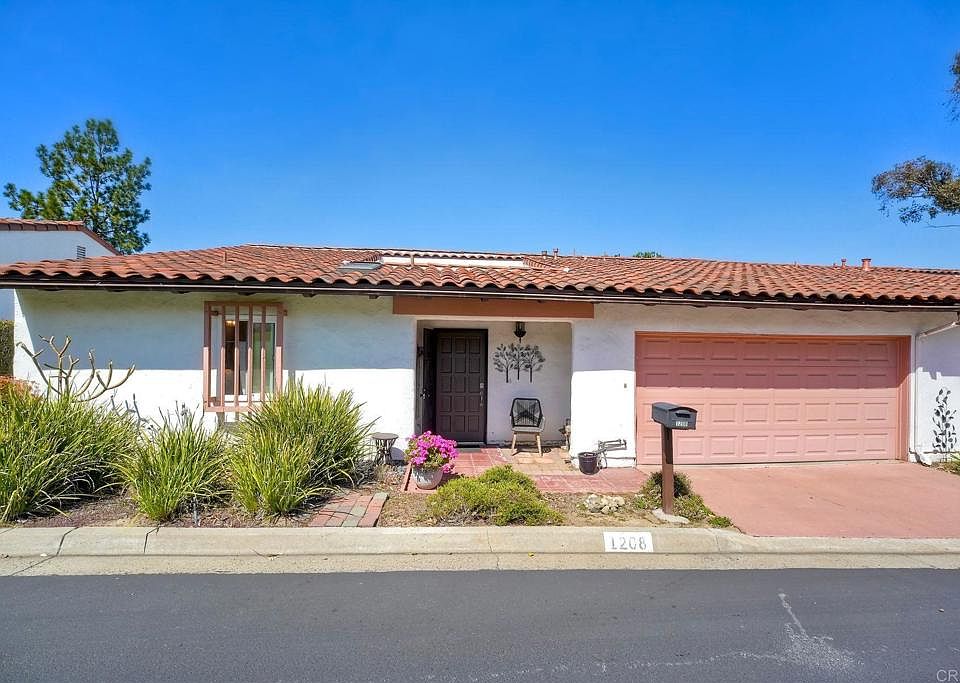 1st image of 1208 La Paloma Gln