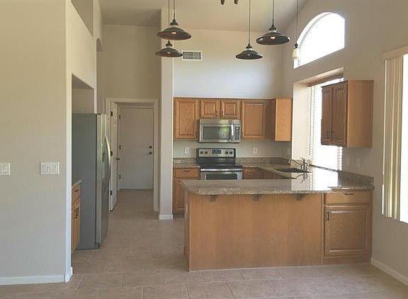 5th image of 6121 S Sandtrap Dr