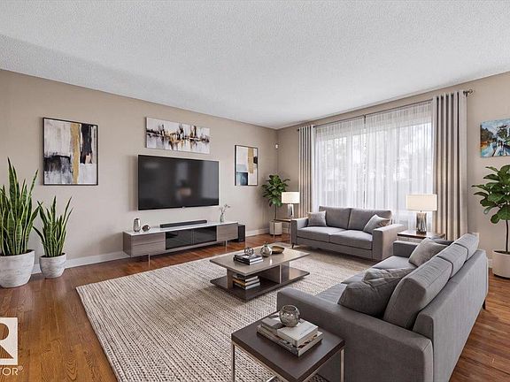 3rd image of 36 Becker Cres
