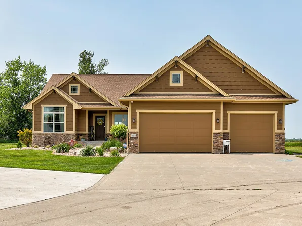 8424 NE 56th St, Bondurant, IA 50035