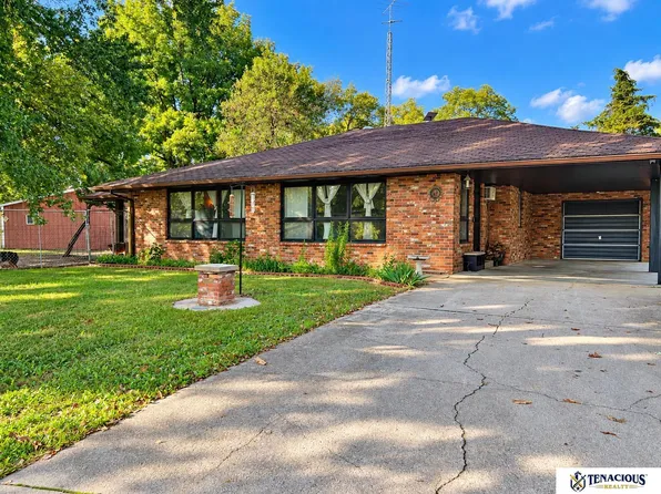 411 W 4th St, Alexandria, NE 68303