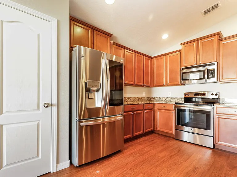 18408 Waydale Loop — Photo 9