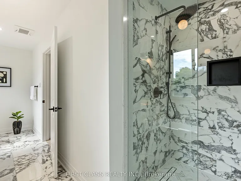 679 Village Pkwy — Photo 22