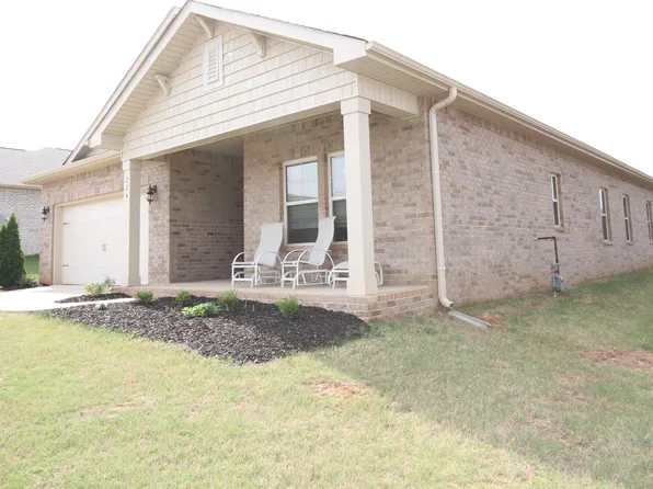 224 Poplar Hollow Dr, Harvest, AL 35749