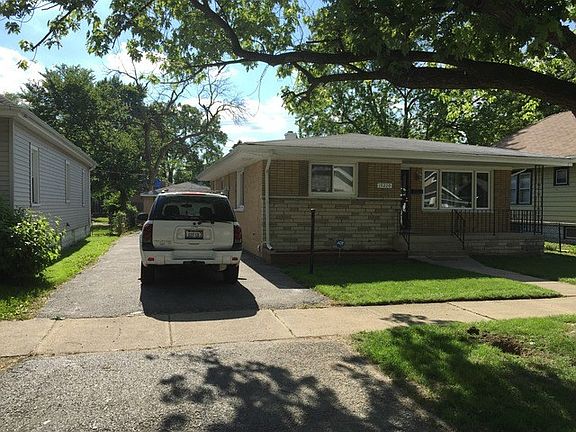 2nd image of 15220 Marshfield Ave