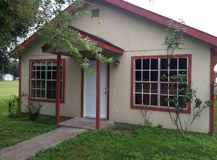 505 Fannin St, Edna, TX 77957