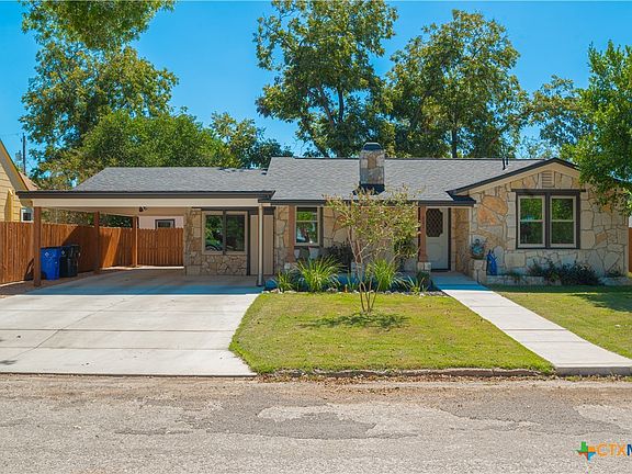 3rd image of 801 E Krezdorn St
