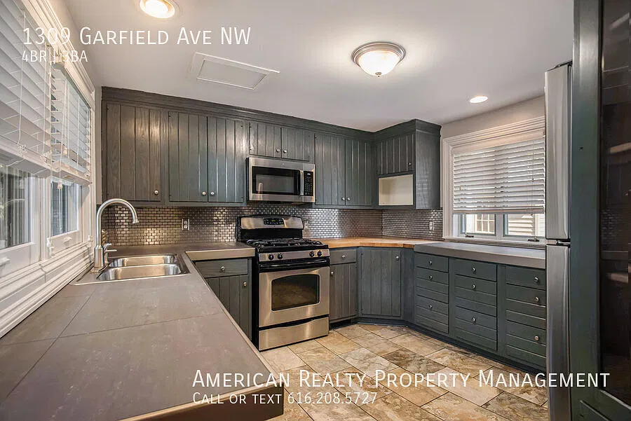 4 bed, 2.5 bath, 1646 sqft, $2,650 — Photo 3