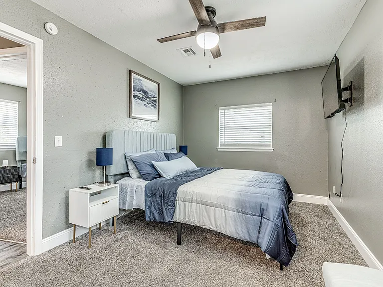 10005 Waverly Ave — Photo 22