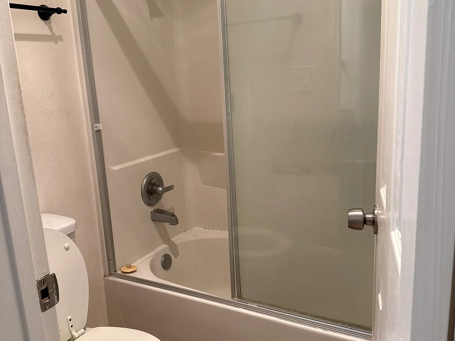 1 bed, 470 sqft, $2,100 — Photo 4
