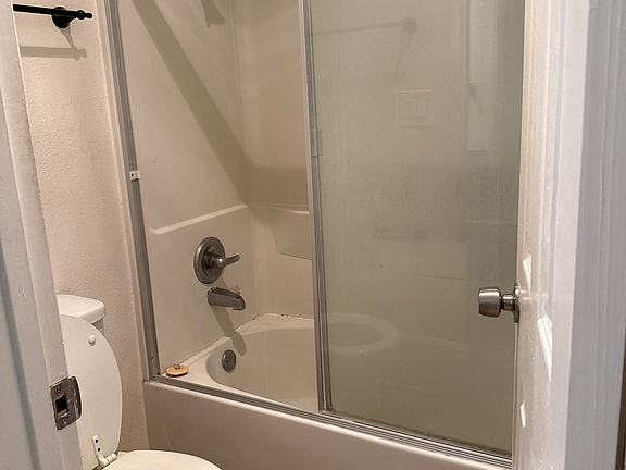 4th image of 3933 Jewell St APT B11