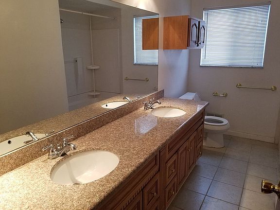 4th image of 30169 Avondale Dr