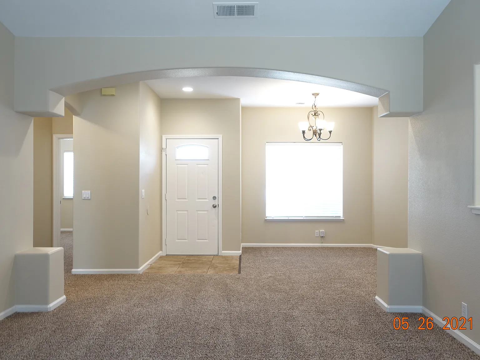 3 bed, 2.5 bath, 1251 sqft, $2,575 — Photo 2