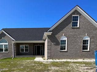 27145 Debiasi Dr, Brownstown, MI 48174