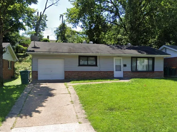 836 Marias Dr, Saint Louis, MO 63137