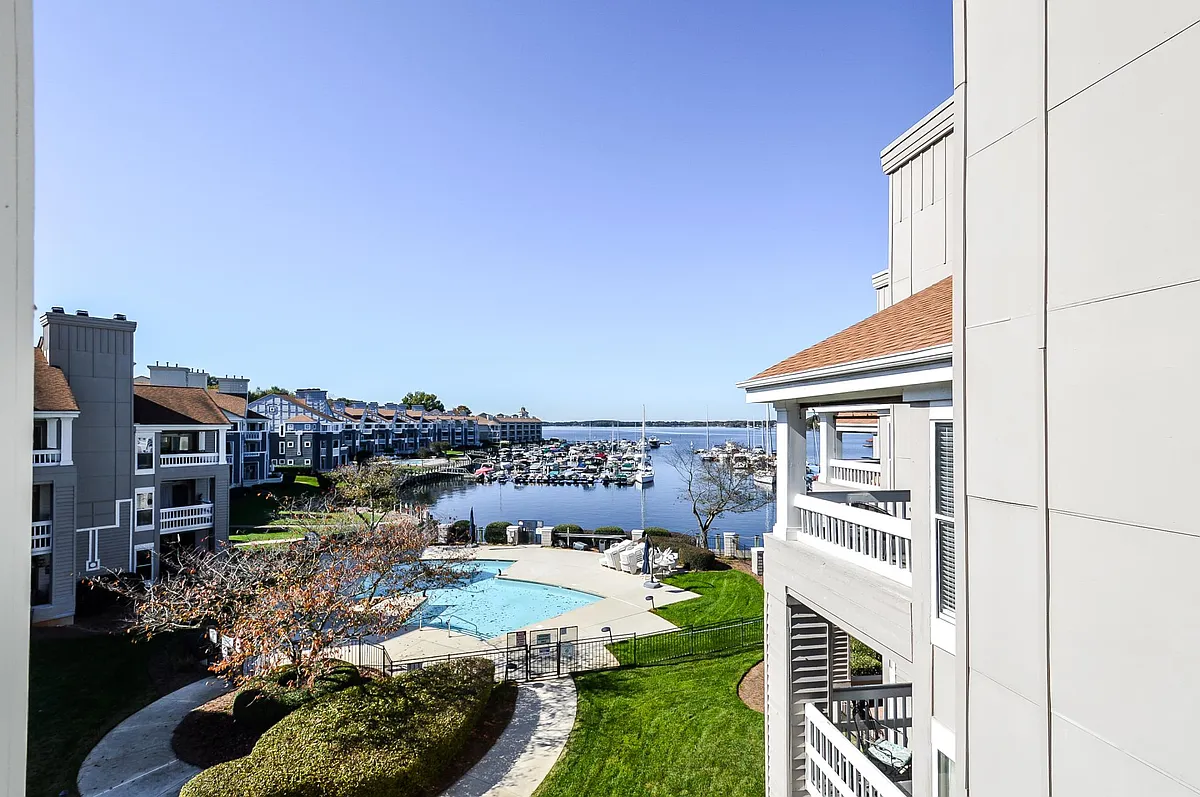 Building Photo - 18865 Vineyard Point Ln