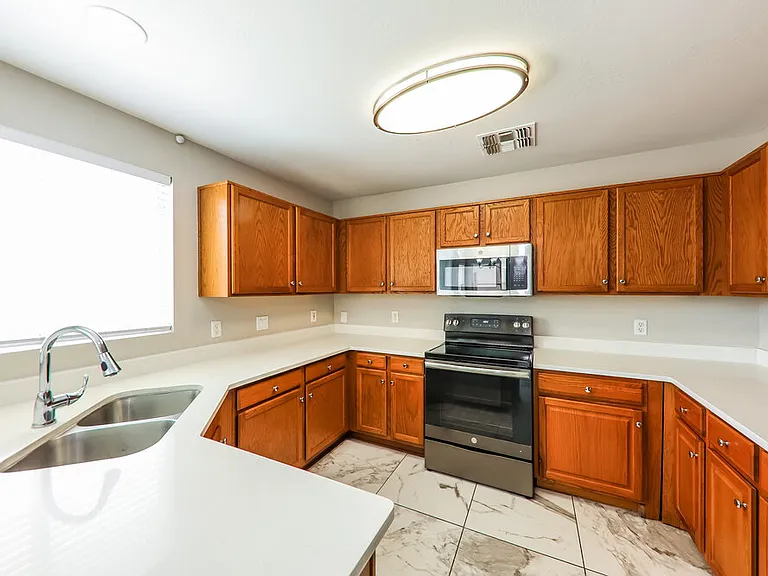 11845 W Lupine Ave — Photo 7