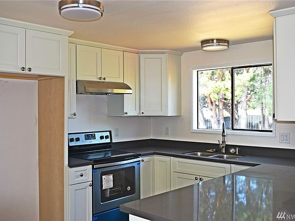 4th image of 250 NW 1st Ave