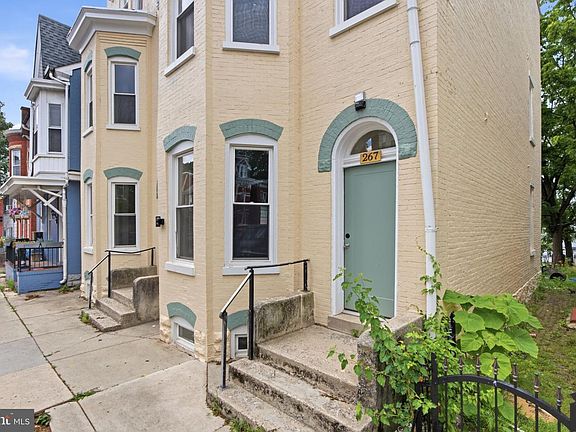 3rd image of 267 S Potomac St