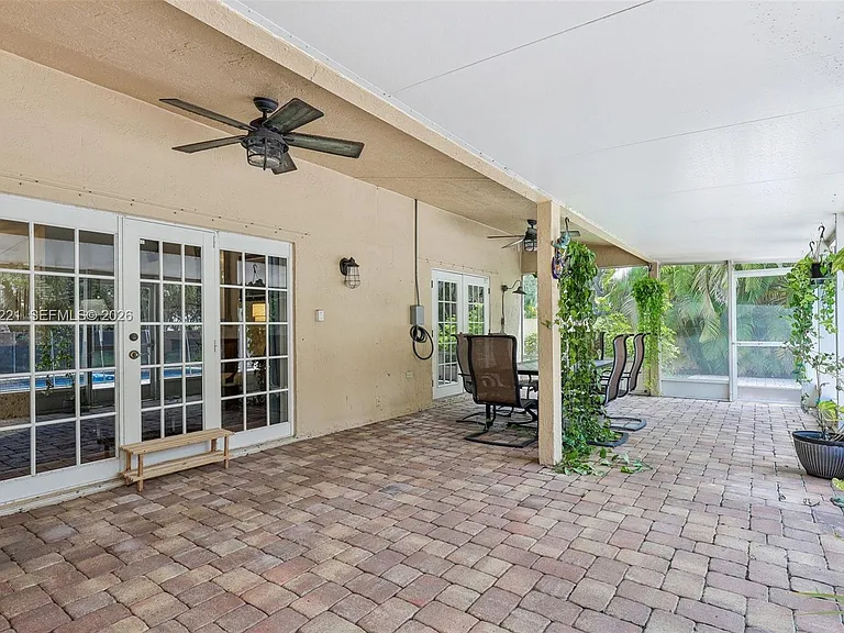 13100 NW 11th Dr — Photo 44