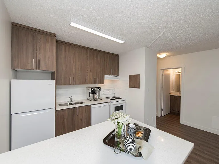 1440 Memorial Dr NW — Photo 7