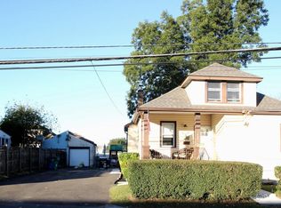1040 Cedar Ave, Croydon, PA 19021