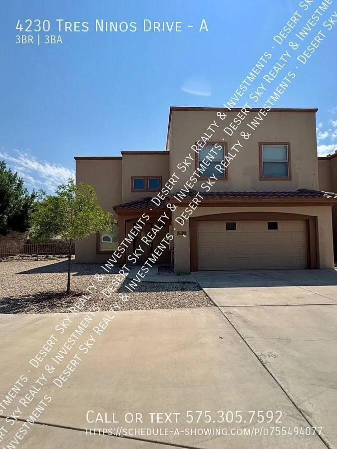 3 Bedroom 2.5 Bathroom Home — Photo 1