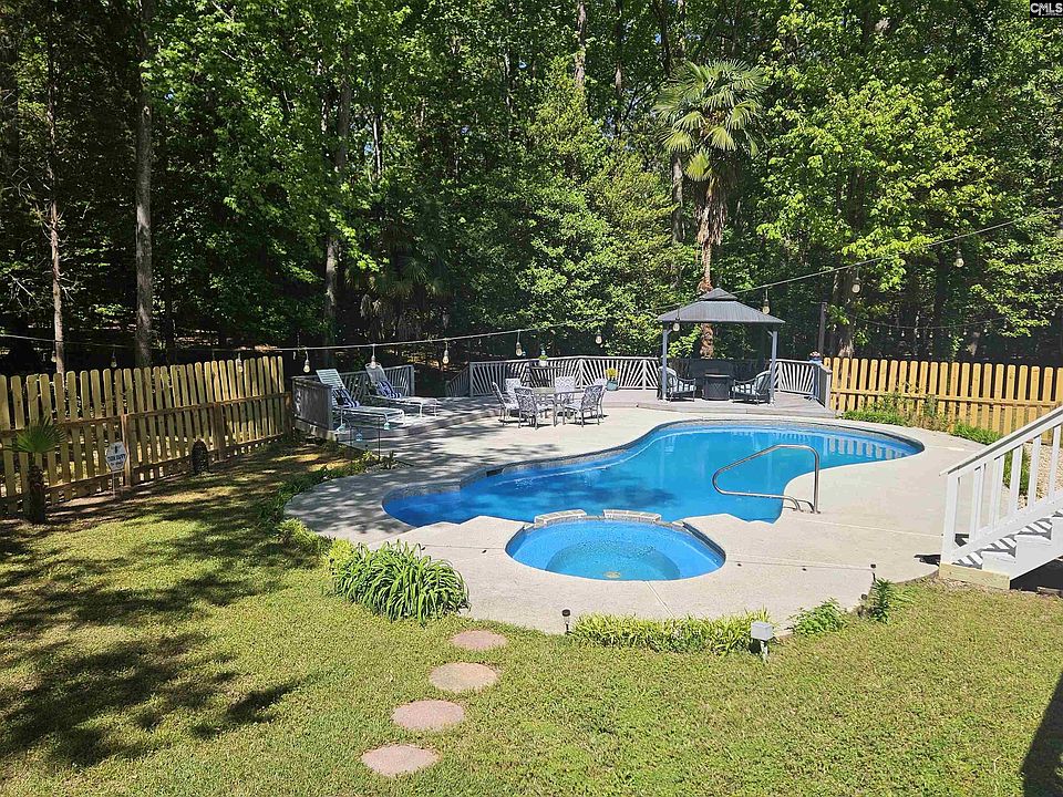 1st image of 532 Rose Sharon Dr