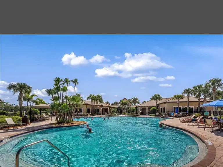 Community pool