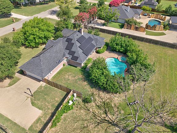 3rd image of 213 Diamond Oaks Dr