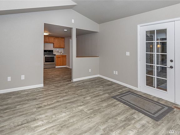 4th image of 5075 SE Mile Hill Dr