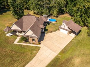 195 Woodwind Cv, Eads, TN 38028