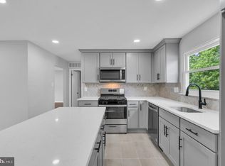 23 Wellington Pl, Burlington, NJ 08016