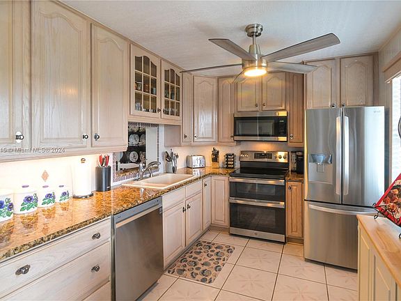 3rd image of 190 SE 5th Ave APT 407